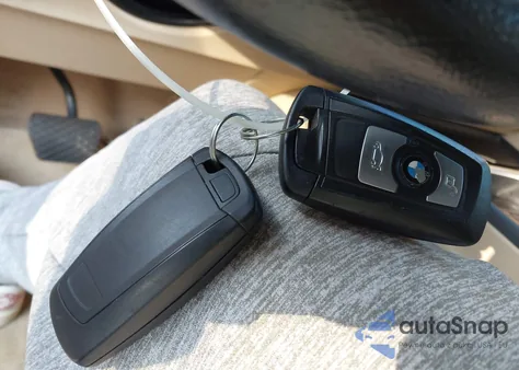 2015 BMW 328 Xi Sulev z USA, uszkodzony, nr VIN WBA3B5G53FNS18688